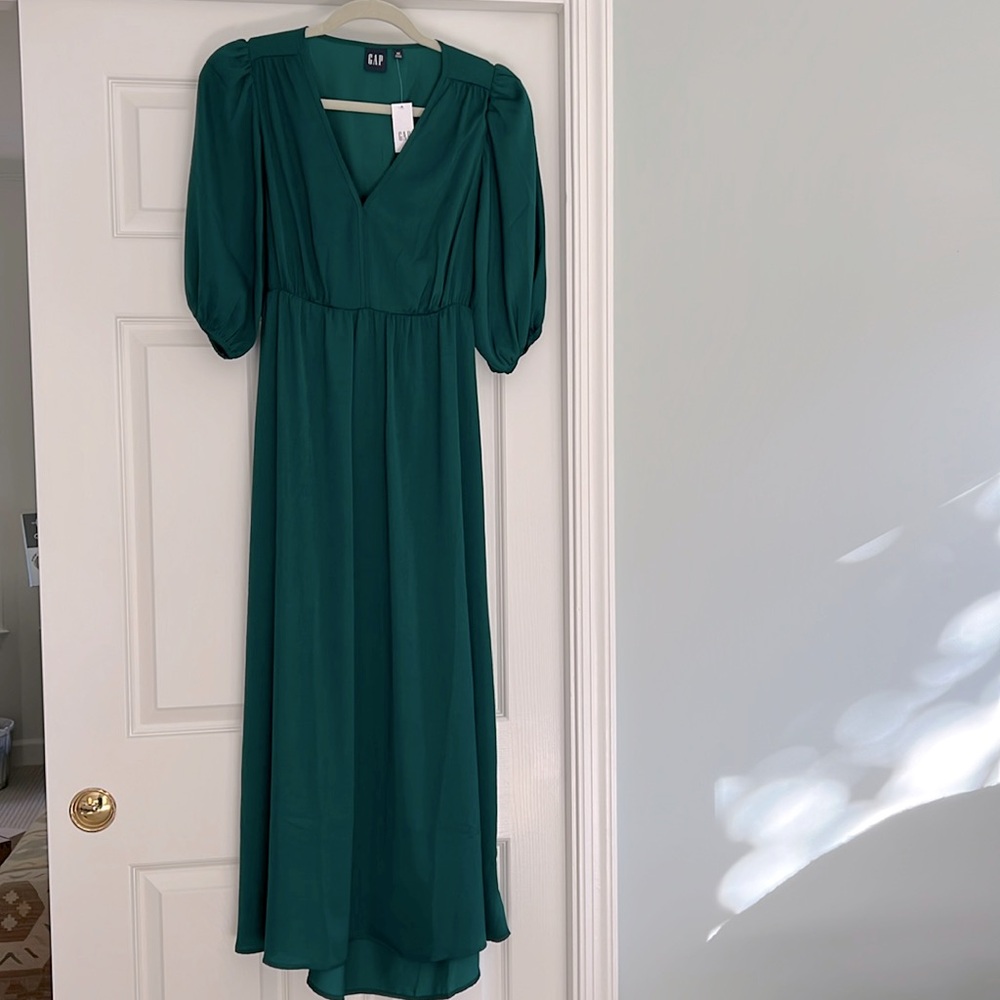 New with tag! Beautiful Emerald open back dress, size XS,